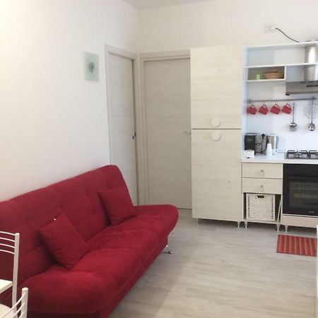 Appartamento Rubino - Lovely Little Flat 3 Minutes From Golf Club 5 Minutes From Lake Soiano Del Lago Exterior foto