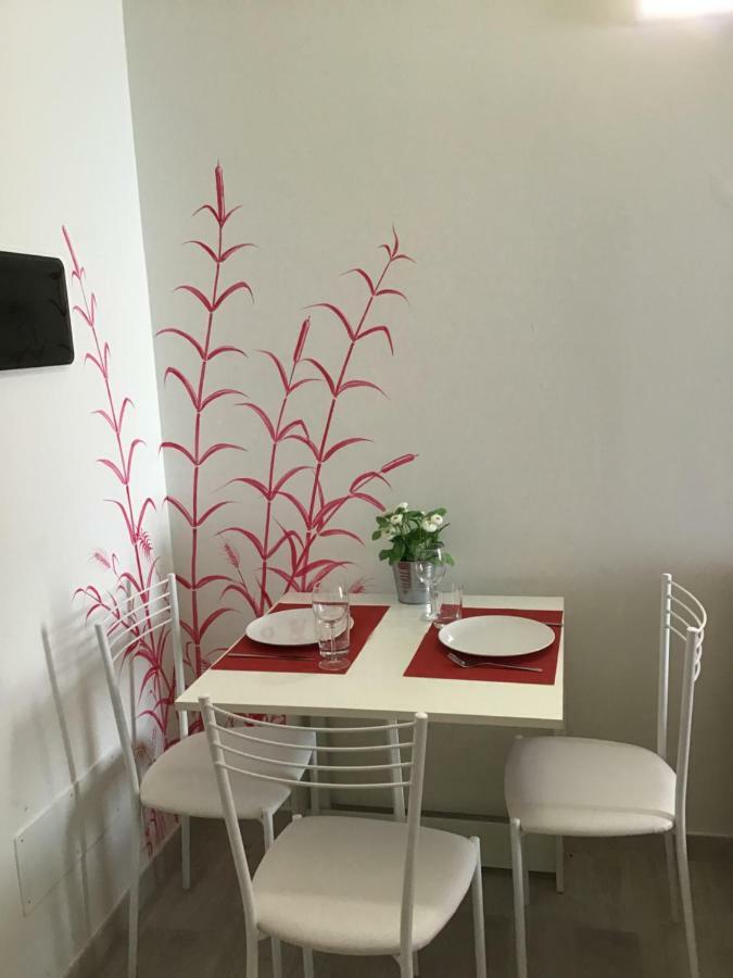 Appartamento Rubino - Lovely Little Flat 3 Minutes From Golf Club 5 Minutes From Lake Soiano Del Lago Exterior foto