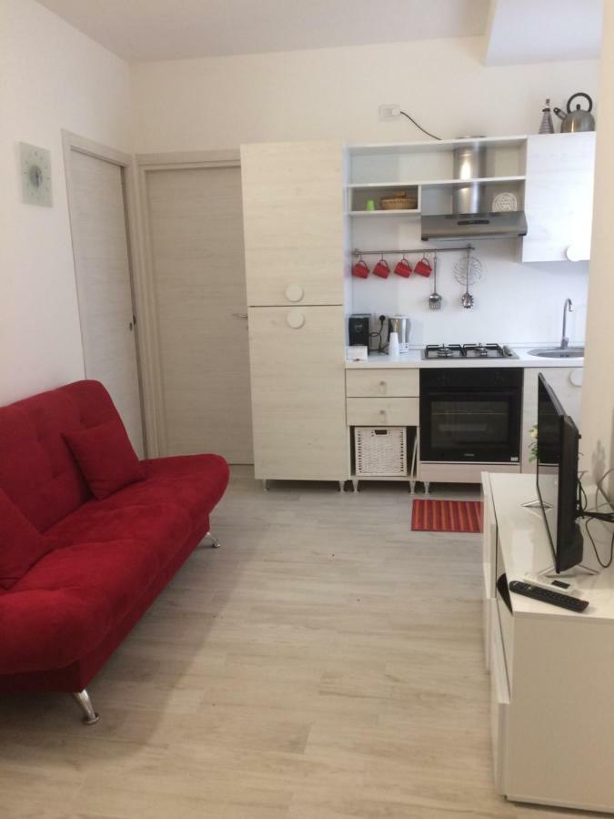 Appartamento Rubino - Lovely Little Flat 3 Minutes From Golf Club 5 Minutes From Lake Soiano Del Lago Exterior foto